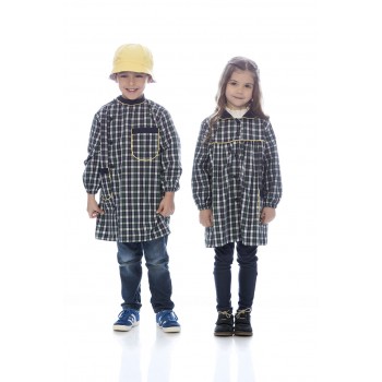 Bata menina em xadrez