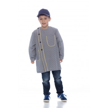 Bata rapaz em xadrez