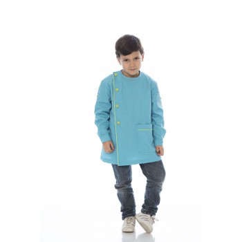 Bata rapaz em em canvas com...