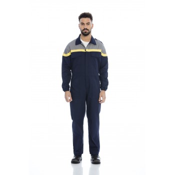 Fato macaco em sarja