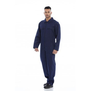 Fato macaco em sarja 100%...