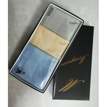 Caixa com 3 Lenços Homem...